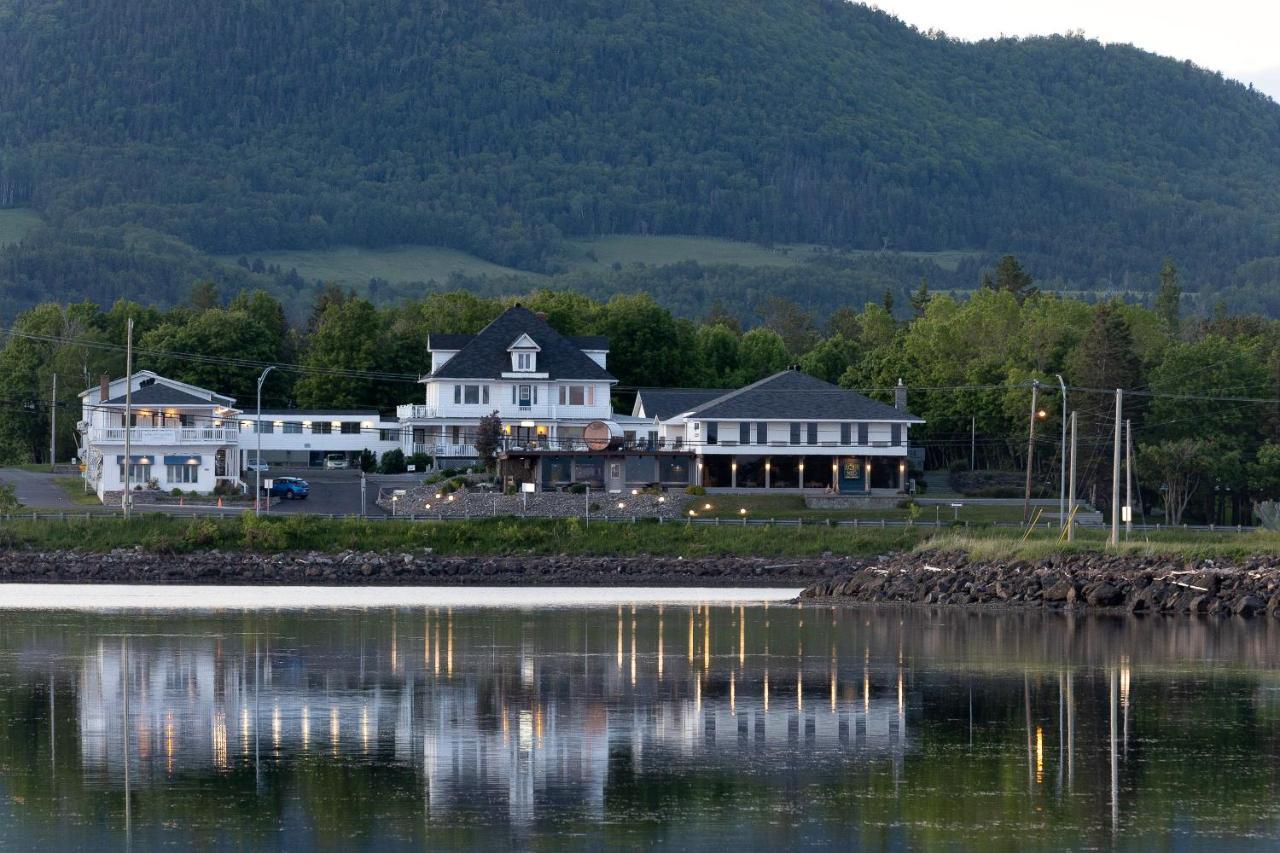 Hotel Aquamer Carleton-sur-Mer ภายนอก รูปภาพ