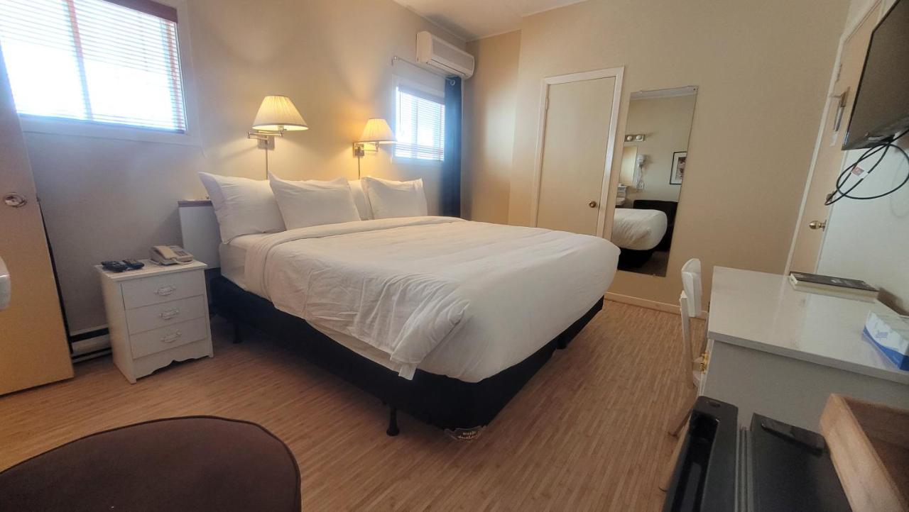 Hotel Aquamer Carleton-sur-Mer ภายนอก รูปภาพ