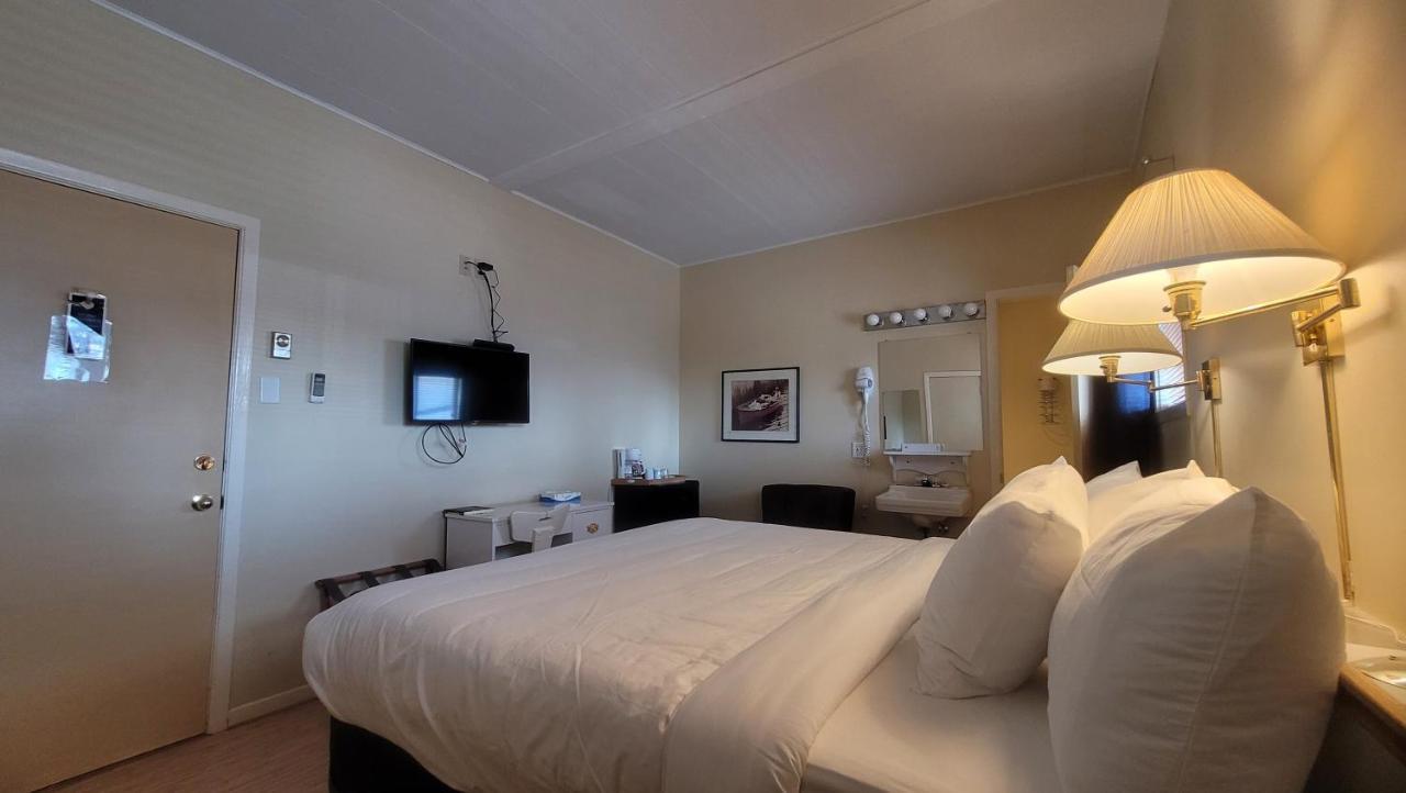 Hotel Aquamer Carleton-sur-Mer ภายนอก รูปภาพ