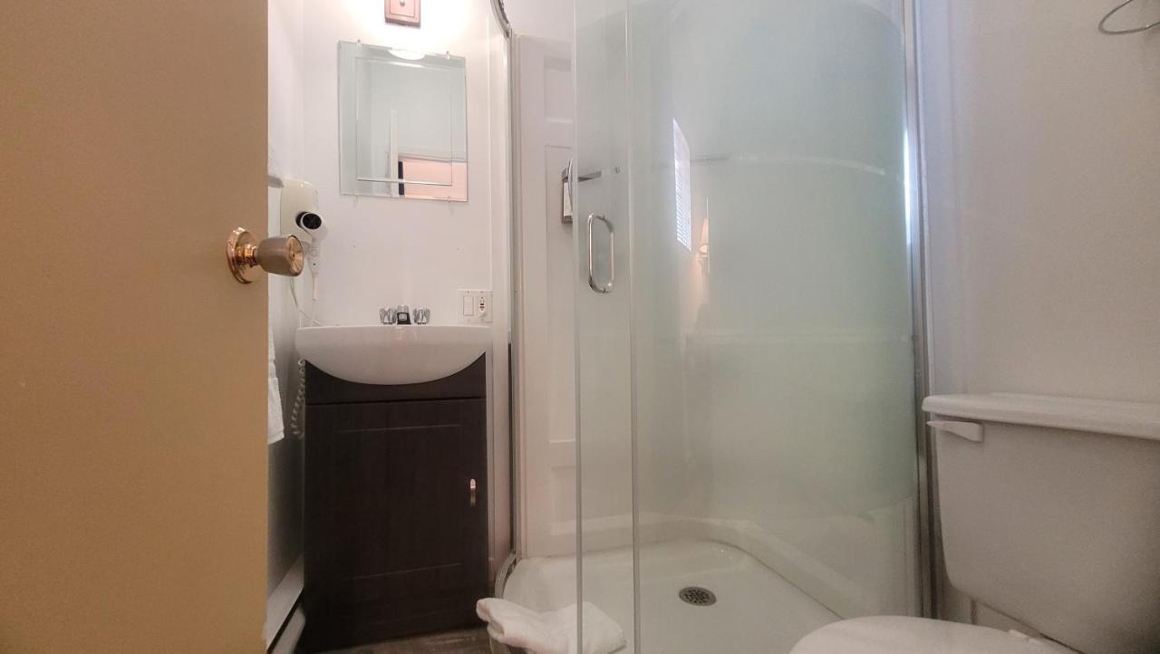 Hotel Aquamer Carleton-sur-Mer ภายนอก รูปภาพ