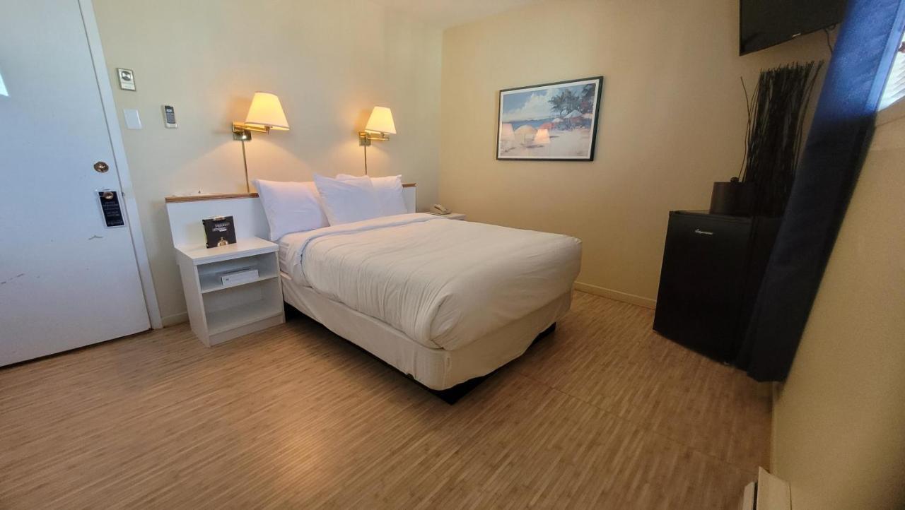 Hotel Aquamer Carleton-sur-Mer ภายนอก รูปภาพ