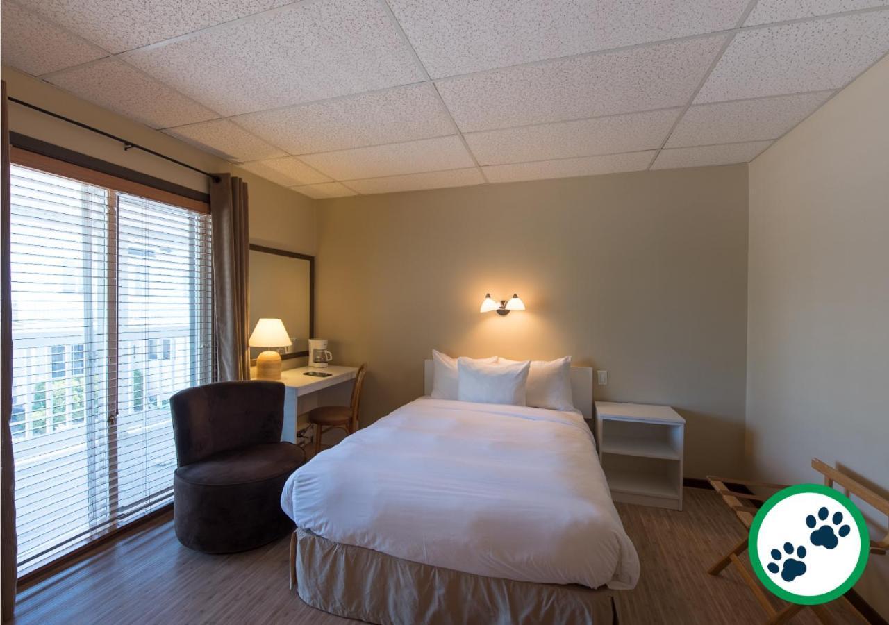 Hotel Aquamer Carleton-sur-Mer ภายนอก รูปภาพ