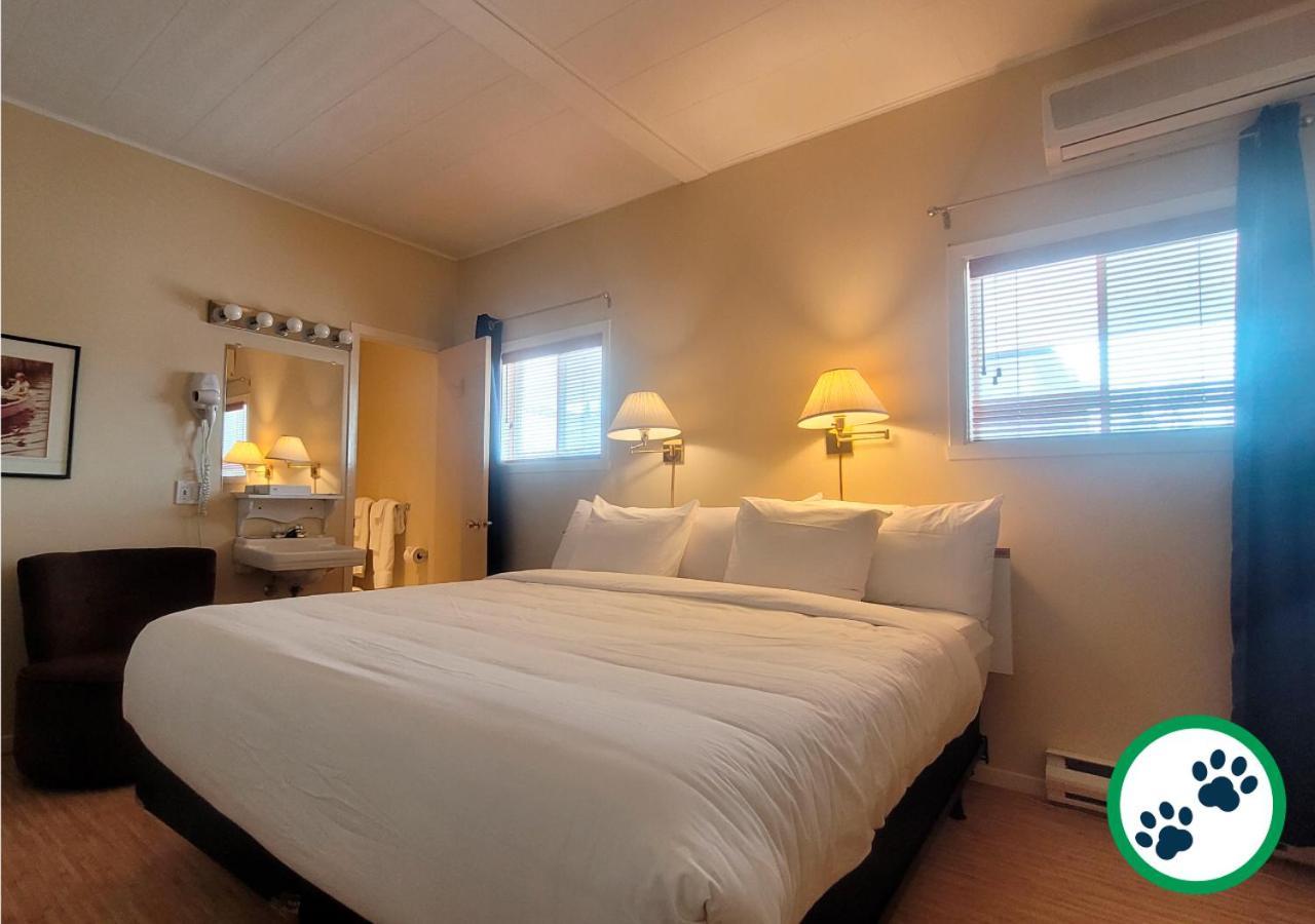 Hotel Aquamer Carleton-sur-Mer ภายนอก รูปภาพ