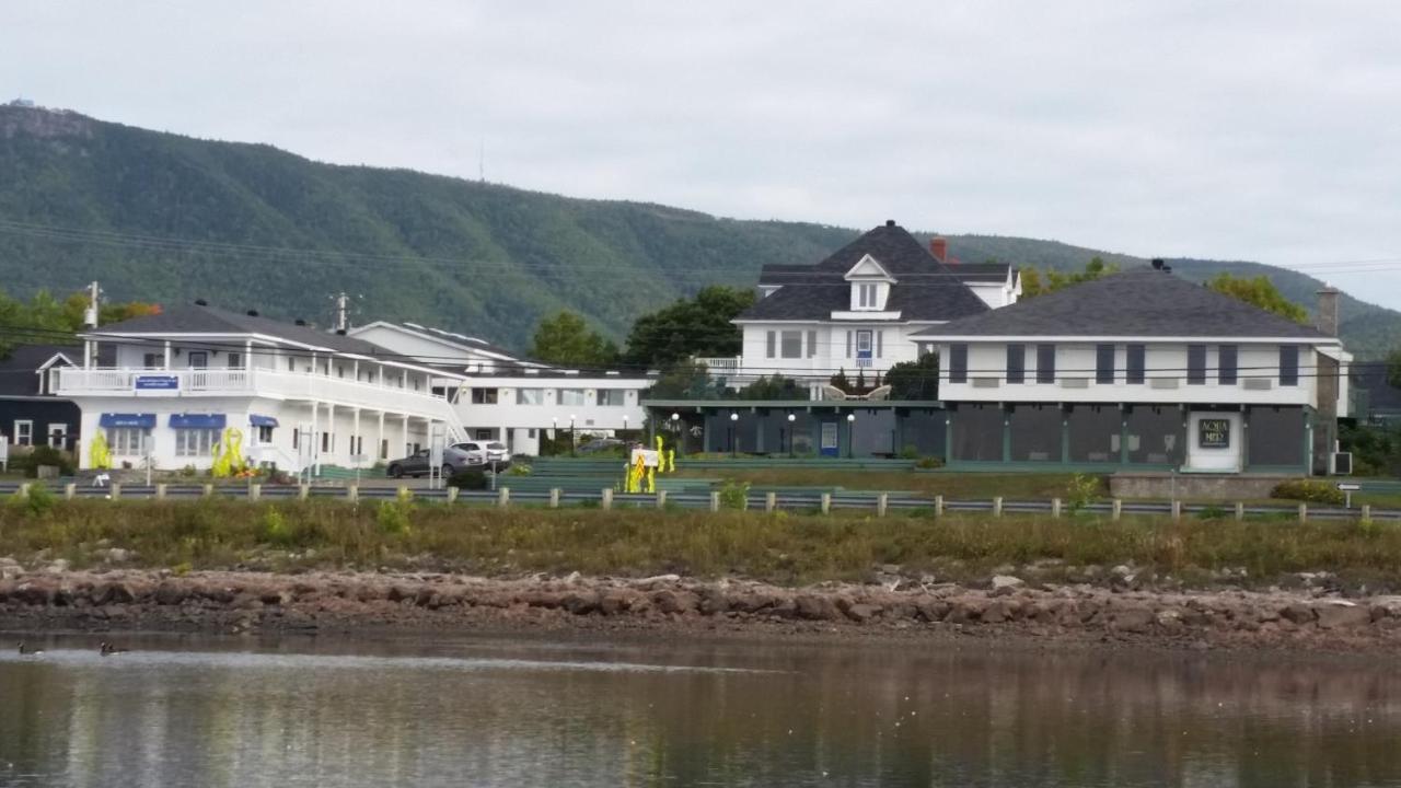 Hotel Aquamer Carleton-sur-Mer ภายนอก รูปภาพ